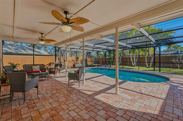 10099 LINDEN PLACE DRIVE, Seminole, FL 33776