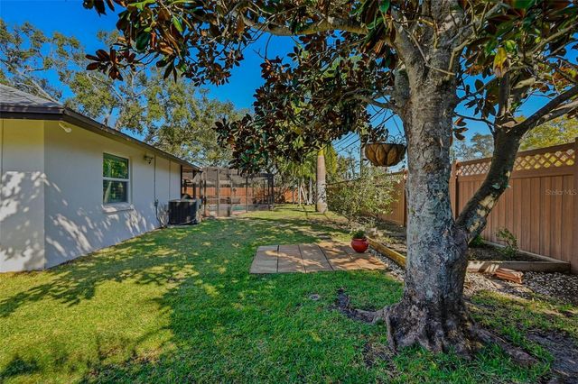 10099 LINDEN PLACE DRIVE, Seminole, FL 33776