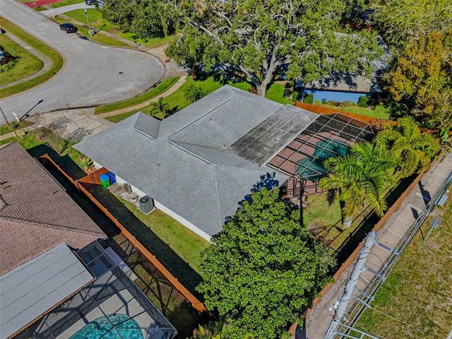 10099 LINDEN PLACE DRIVE, Seminole, FL 33776