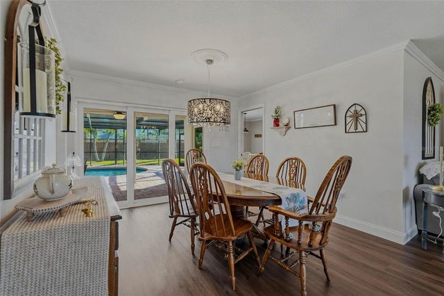 10099 LINDEN PLACE DRIVE, Seminole, FL 33776