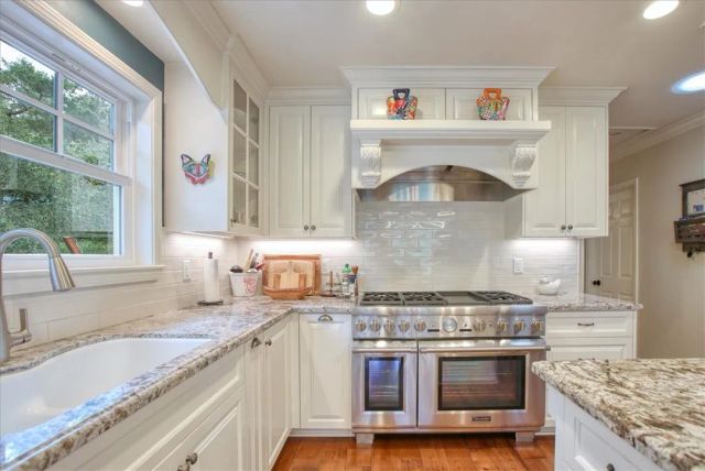 1835 Orville Avenue, Cambria, CA 93428