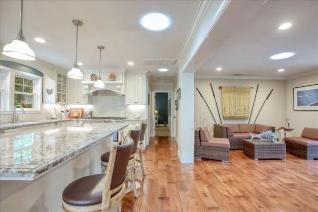 1835 Orville Avenue, Cambria, CA 93428
