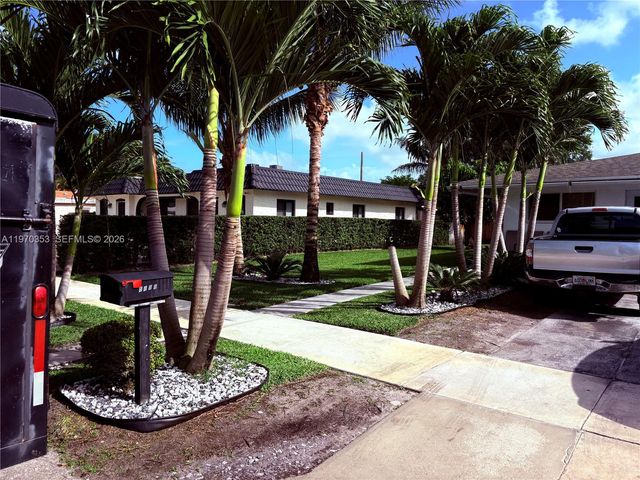 5632 Hayes Street, Hollywood, FL 33021