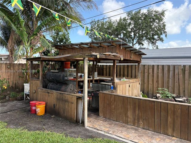 5632 Hayes Street, Hollywood, FL 33021