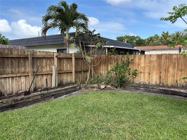 5632 Hayes Street, Hollywood, FL 33021