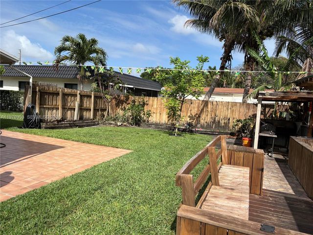 5632 Hayes Street, Hollywood, FL 33021