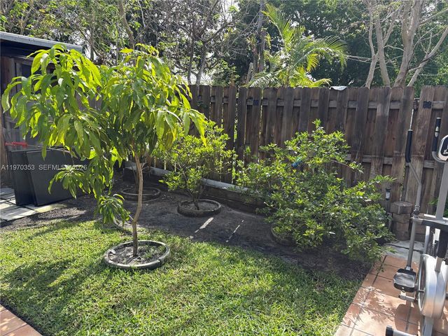 5632 Hayes Street, Hollywood, FL 33021