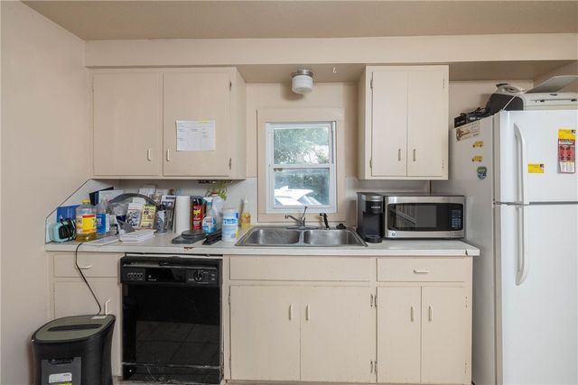 1722 N Gregg Avenue, Fayetteville, AR 72703