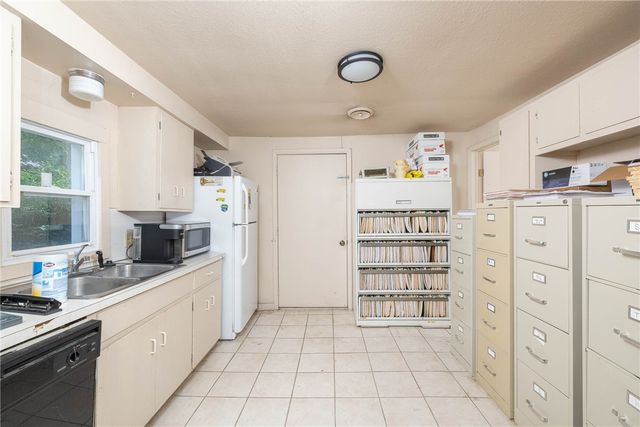 1722 N Gregg Avenue, Fayetteville, AR 72703