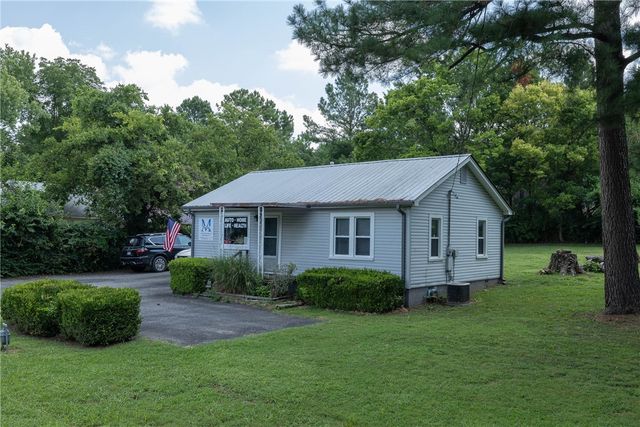 1722 N Gregg Avenue, Fayetteville, AR 72703
