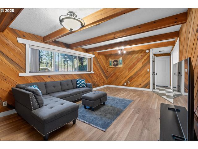 820 Ne 168TH Pl, Portland, OR 97230