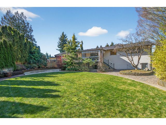 820 Ne 168TH Pl, Portland, OR 97230
