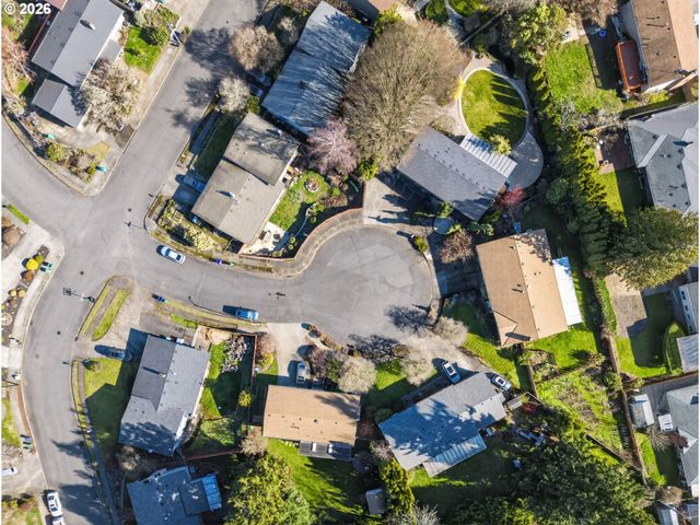 820 Ne 168TH Pl, Portland, OR 97230