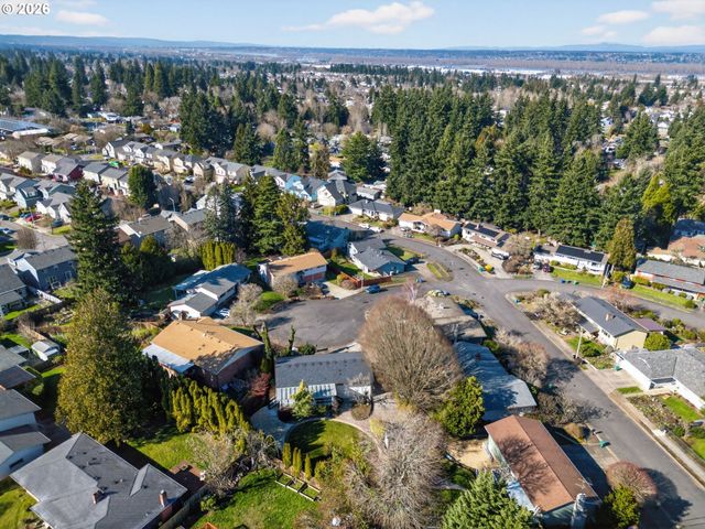 820 Ne 168TH Pl, Portland, OR 97230