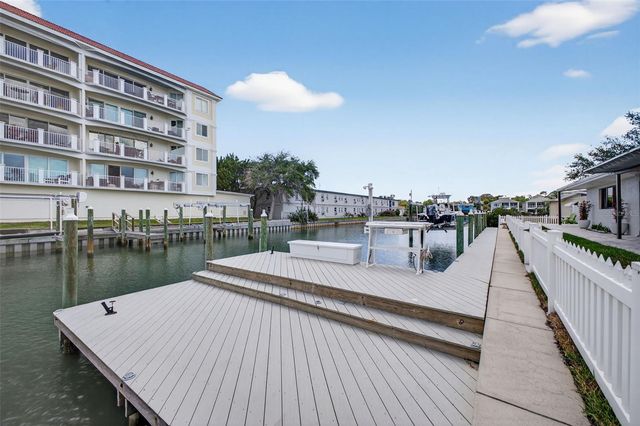 1866 VENETIAN POINT DRIVE, Clearwater, FL 33755