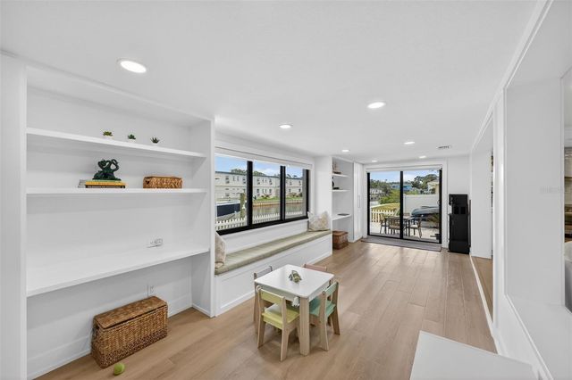 1866 VENETIAN POINT DRIVE, Clearwater, FL 33755