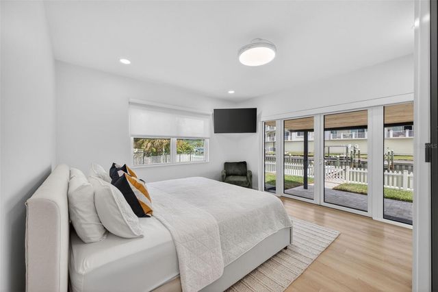 1866 VENETIAN POINT DRIVE, Clearwater, FL 33755