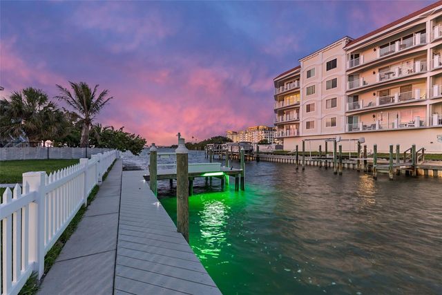 1866 VENETIAN POINT DRIVE, Clearwater, FL 33755
