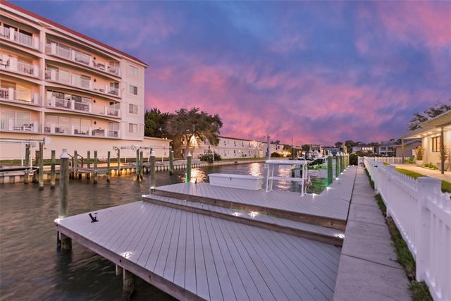 1866 VENETIAN POINT DRIVE, Clearwater, FL 33755