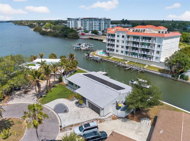 1866 VENETIAN POINT DRIVE, Clearwater, FL 33755