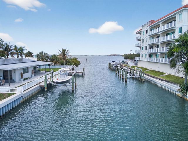 1866 VENETIAN POINT DRIVE, Clearwater, FL 33755