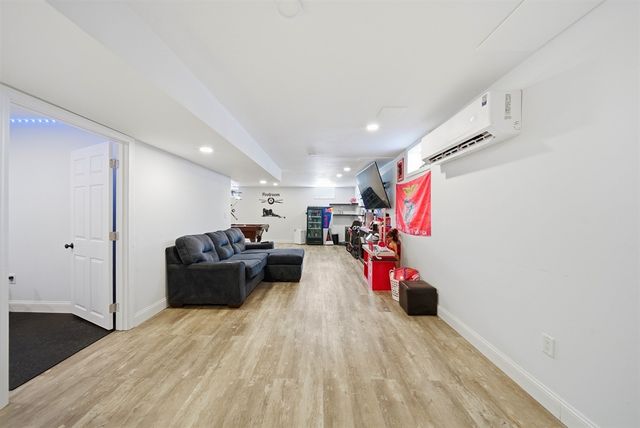 5 Nottingham Cir, Swansea, MA 02777