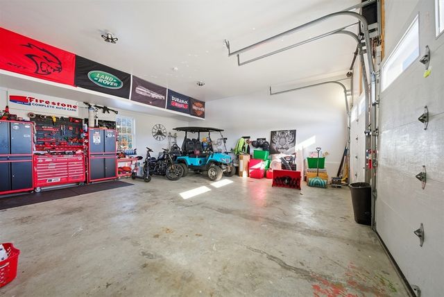 5 Nottingham Cir, Swansea, MA 02777