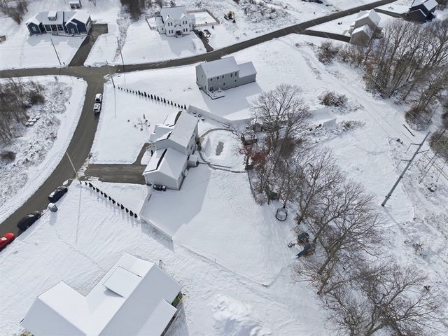 5 Nottingham Cir, Swansea, MA 02777