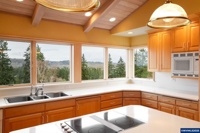 3485 Cherokee Dr S, Salem, OR 97302