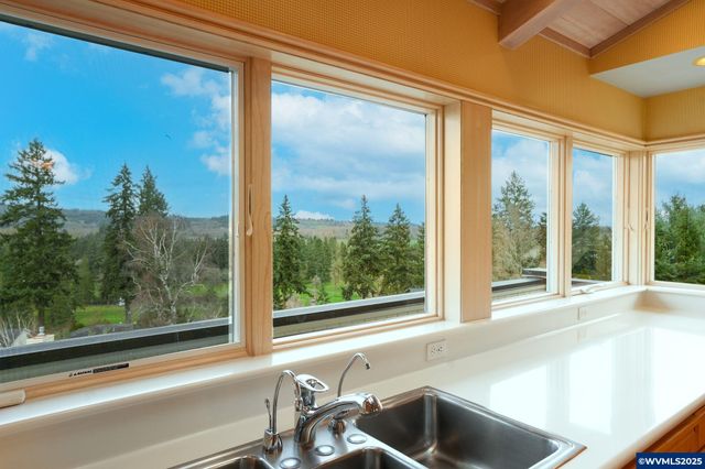 3485 Cherokee Dr S, Salem, OR 97302