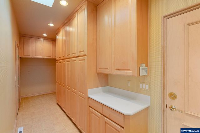 3485 Cherokee Dr S, Salem, OR 97302