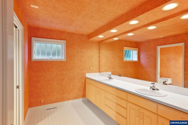 3485 Cherokee Dr S, Salem, OR 97302