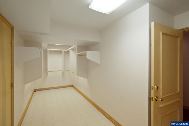 3485 Cherokee Dr S, Salem, OR 97302