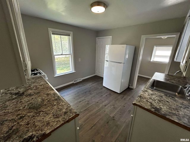 1020 E KANSAS Avenue, Peoria, IL 61603