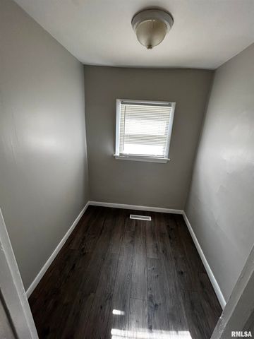 1020 E KANSAS Avenue, Peoria, IL 61603