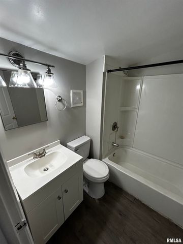 1020 E KANSAS Avenue, Peoria, IL 61603