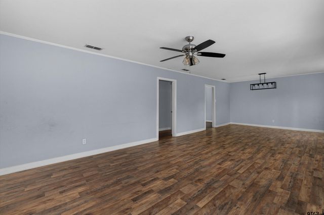 2809 S Broadway, Kilgore, TX 75662