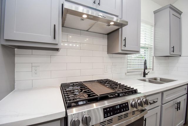 2139 Counter Point Drive, Houston, TX 77055