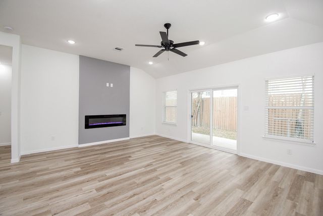 2139 Counter Point Drive, Houston, TX 77055
