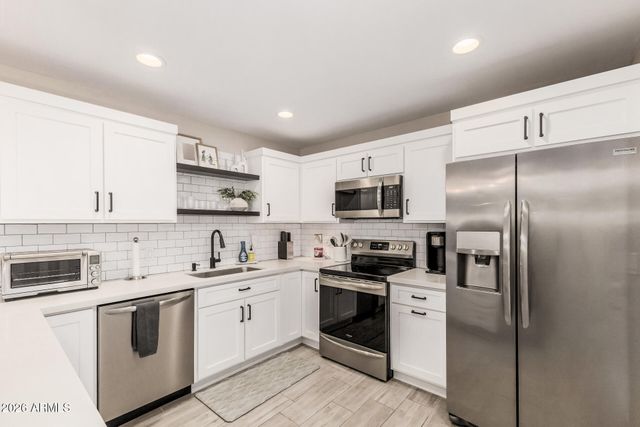 2418 E VILLA MARIA Drive, Phoenix, AZ 85032