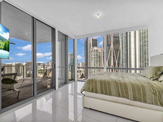 851 NE 1st Ave 3201, Miami, FL 33132