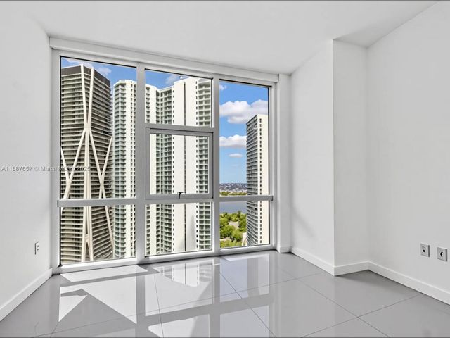 851 NE 1st Ave 3201, Miami, FL 33132