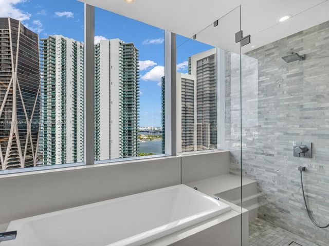 851 NE 1st Ave 3201, Miami, FL 33132