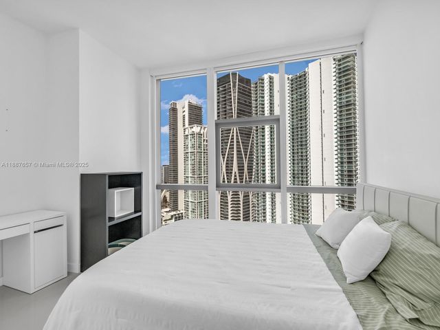 851 NE 1st Ave 3201, Miami, FL 33132