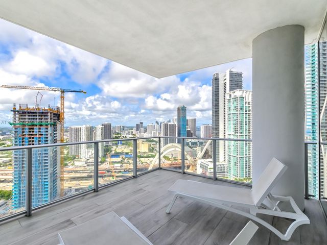 851 NE 1st Ave 3201, Miami, FL 33132