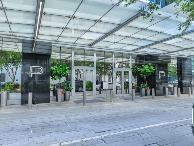 851 NE 1st Ave 3201, Miami, FL 33132