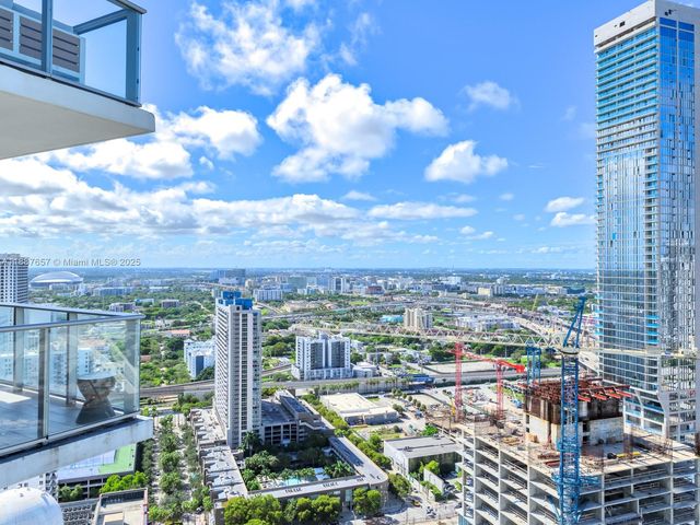 851 NE 1st Ave 3201, Miami, FL 33132