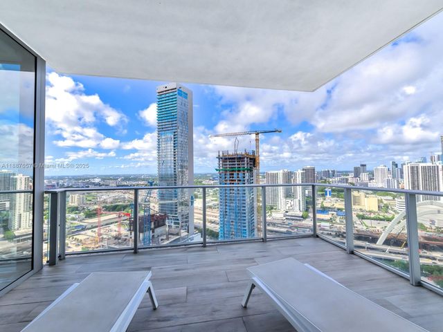 851 NE 1st Ave 3201, Miami, FL 33132