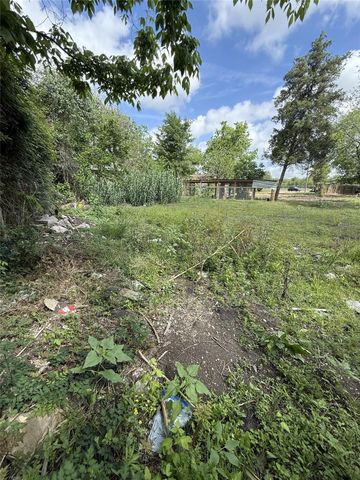 1616 Red Bluff Court, Pasadena, TX 77506