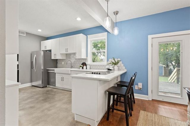 2827 CAMPBELL Street, Kansas City, MO 64109